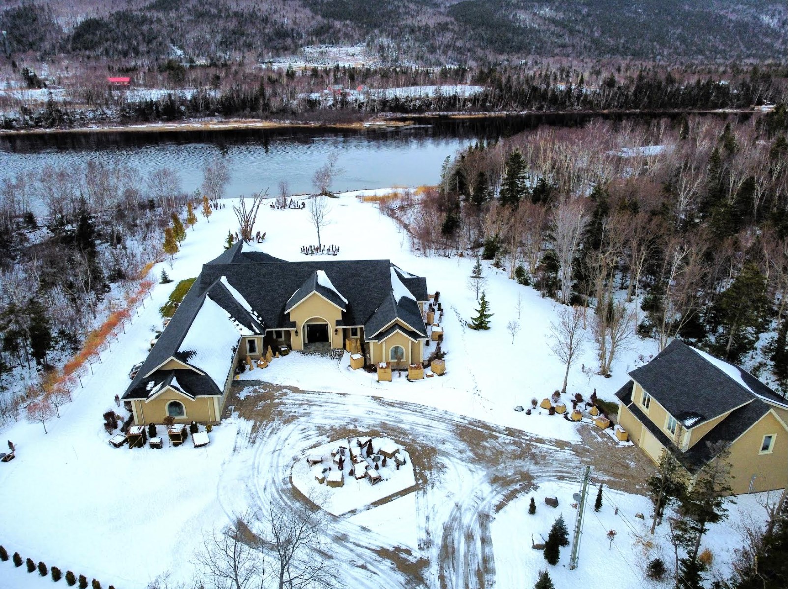 481 Marble Drive EXCLUSIVE LISTING Margaret Budgell Broker/Owner