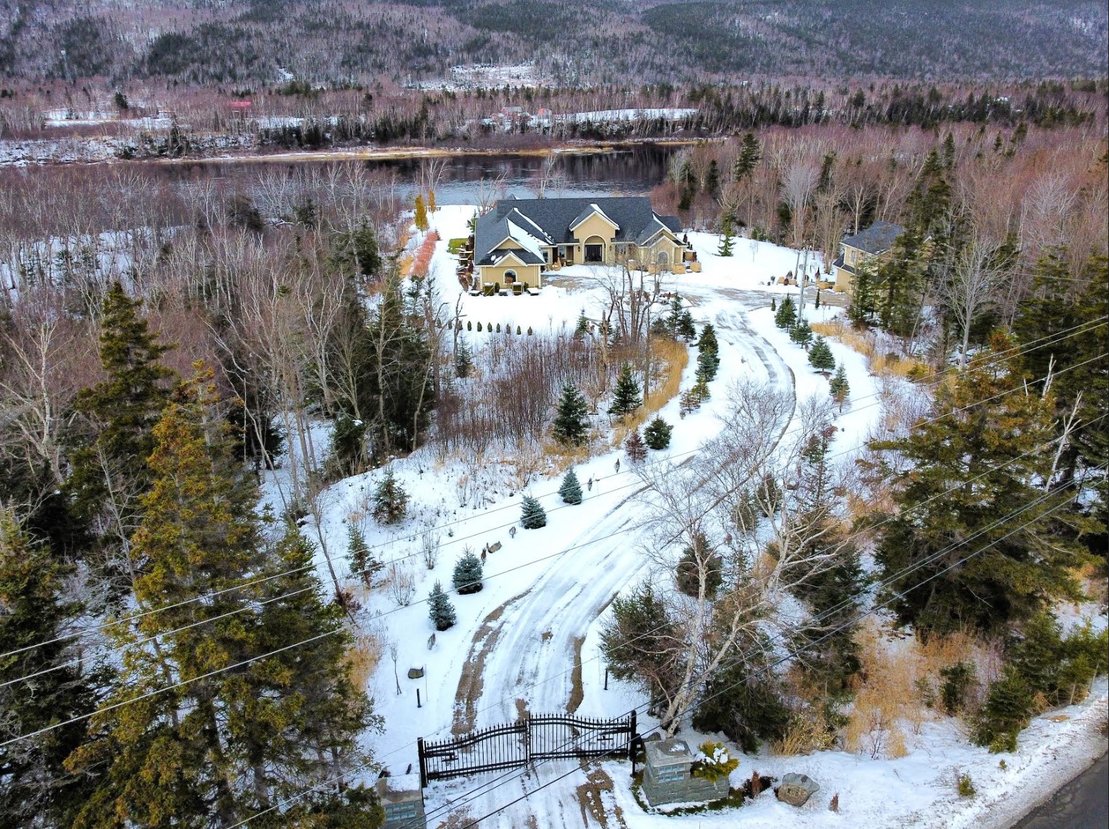 481 Marble Drive EXCLUSIVE LISTING Margaret Budgell Broker/Owner